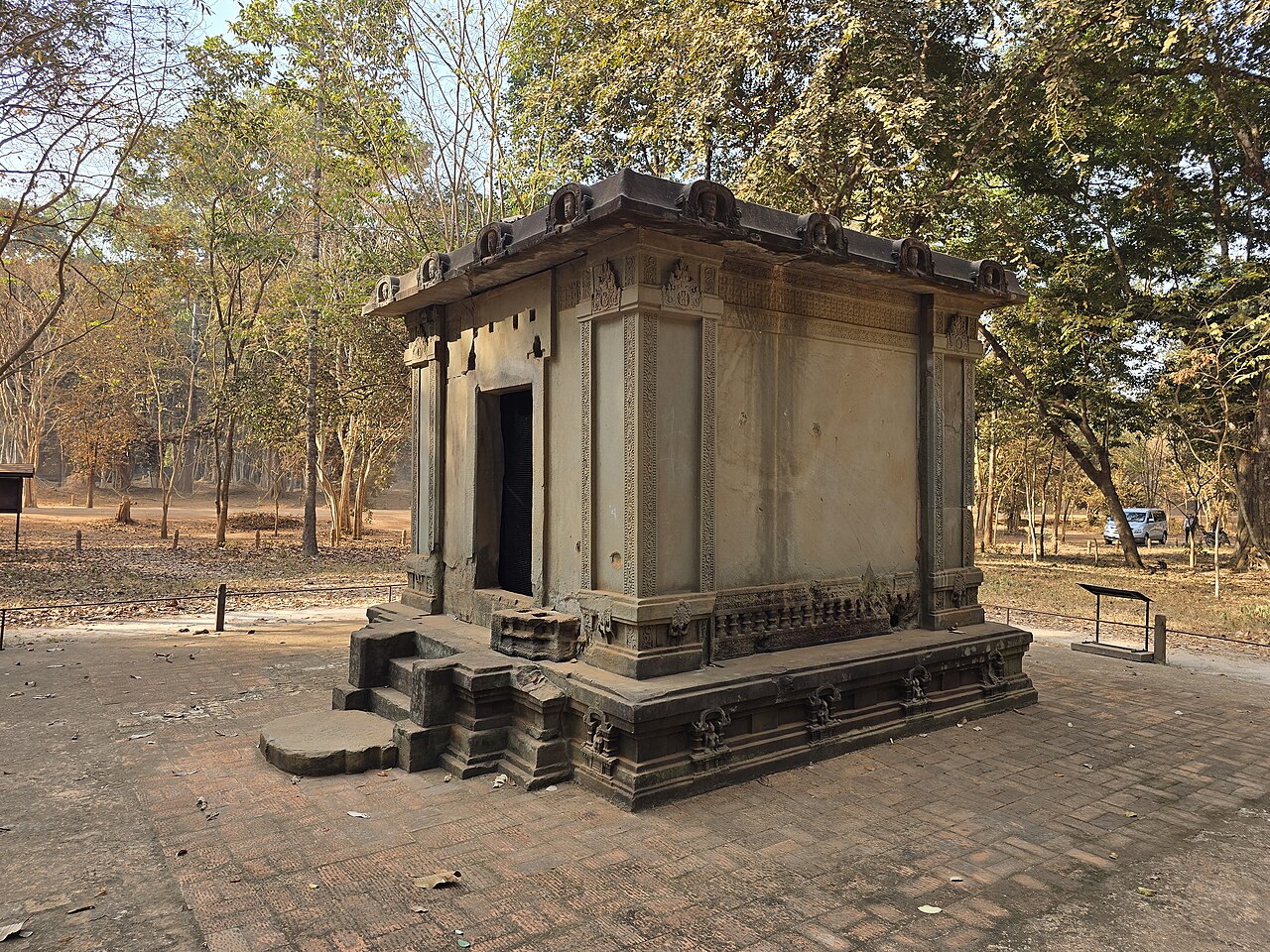 サンボー・プレイ・クック寺院地区:古代イシャナプラの考古遺跡