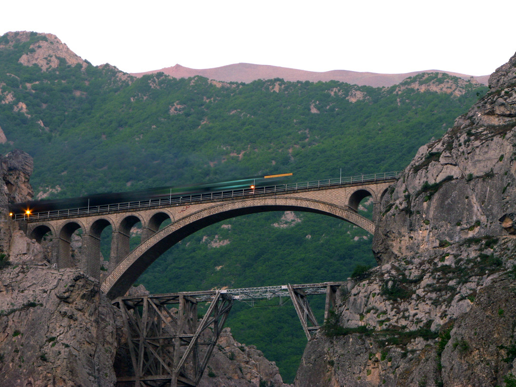イラン縦貫鉄道